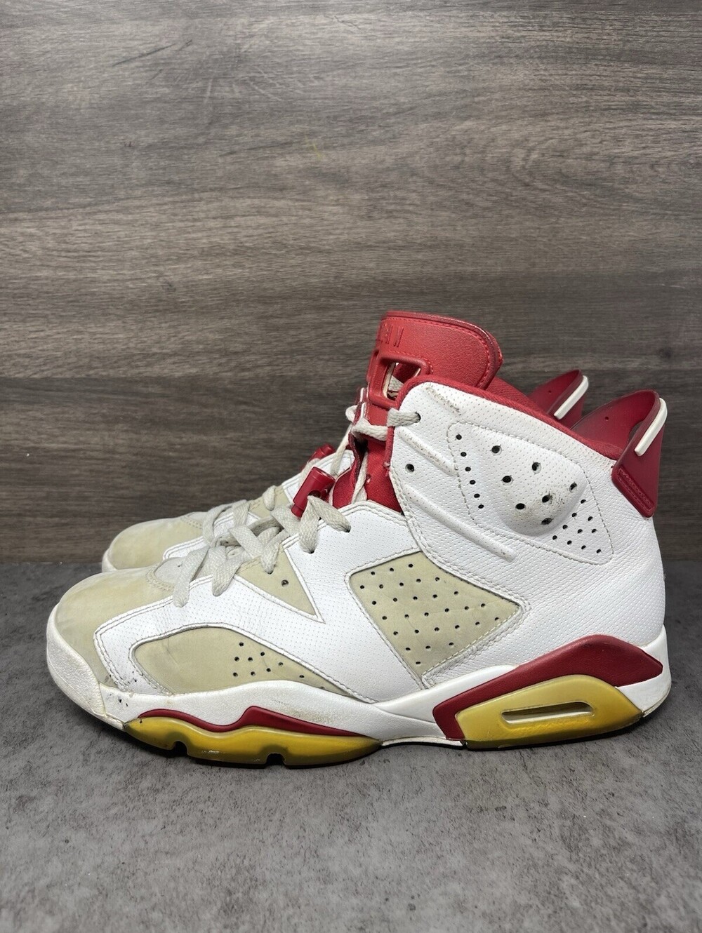 Air Jordan 6 Retro Alternate Hare Size 9.5 Mens White Red Basketball 384664-113